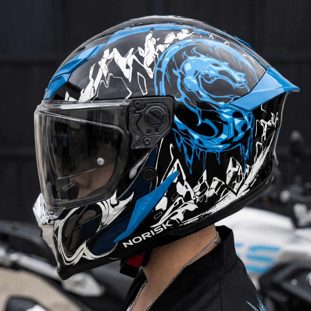 Capacete Norisk Rock Com Oculos Solar Mortal Kombat Sub Zero - RS1
