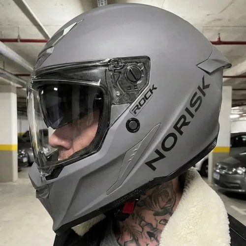 Capacete Fechado Norisk Rock Com Oculos Solar Monocolor Cinza Fosco